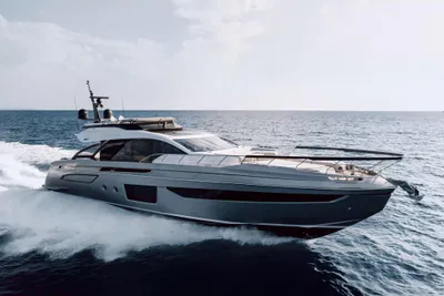 2021 Azimut S8