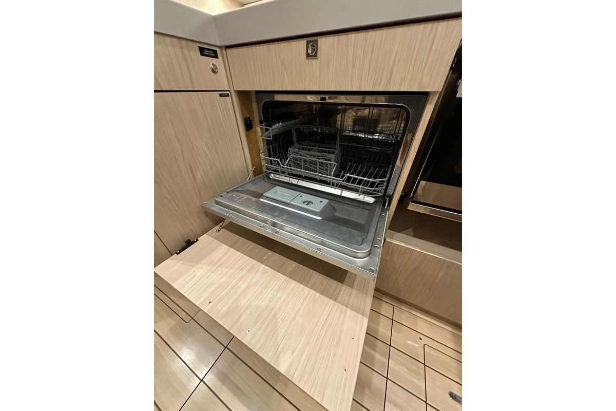 2021 Beneteau 55 