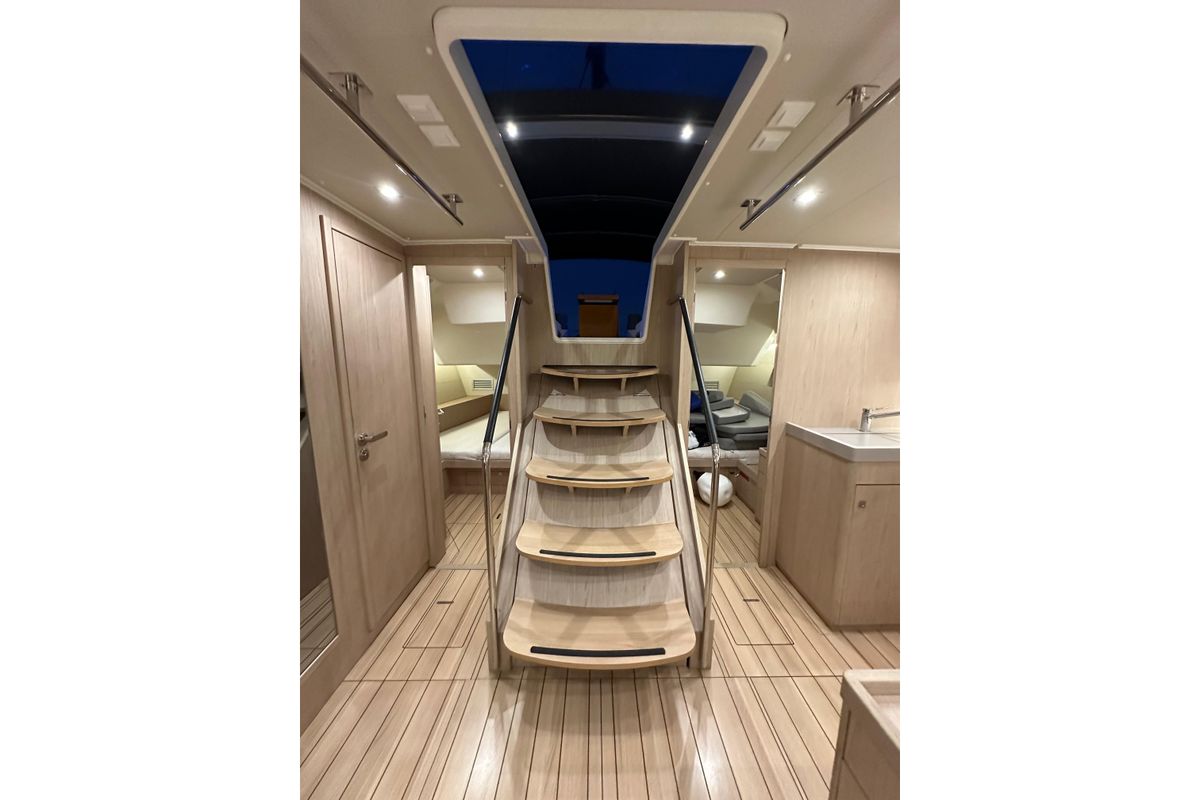2021 Beneteau 55 