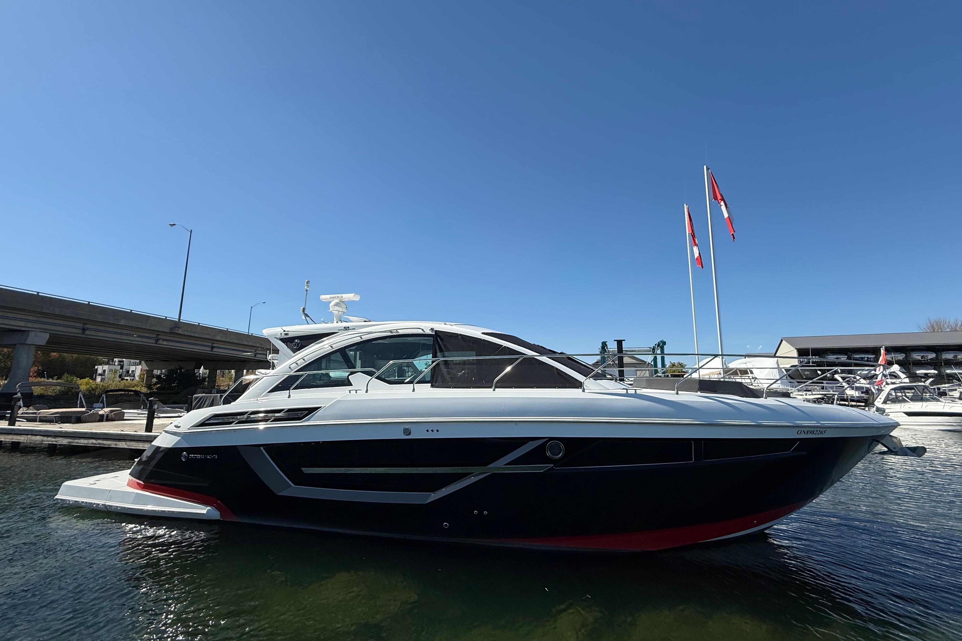 Cruisers Yachts 50 Cantius