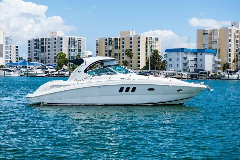 Ty One On Yacht Photos Pics 2006 Sea Ray 38 Sundancer 'Ty One On'