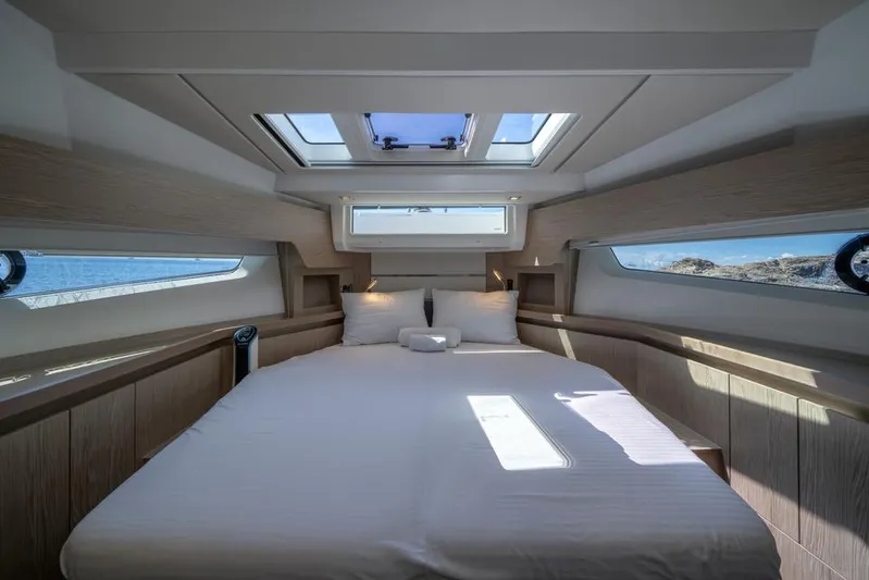 Kiska Yacht Photos Pics 