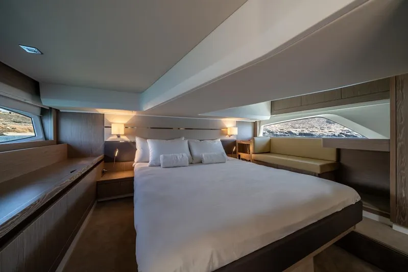 Kiska Yacht Photos Pics 