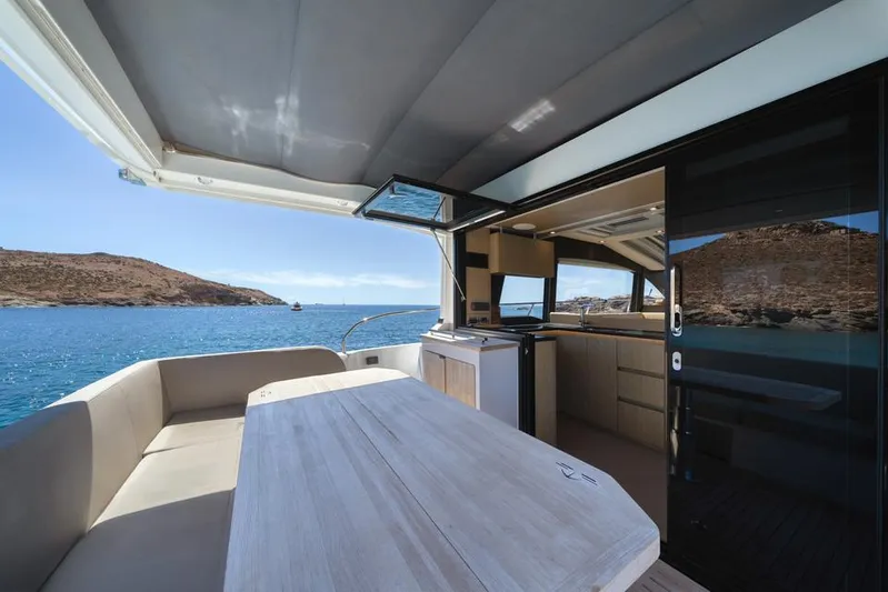 Kiska Yacht Photos Pics 