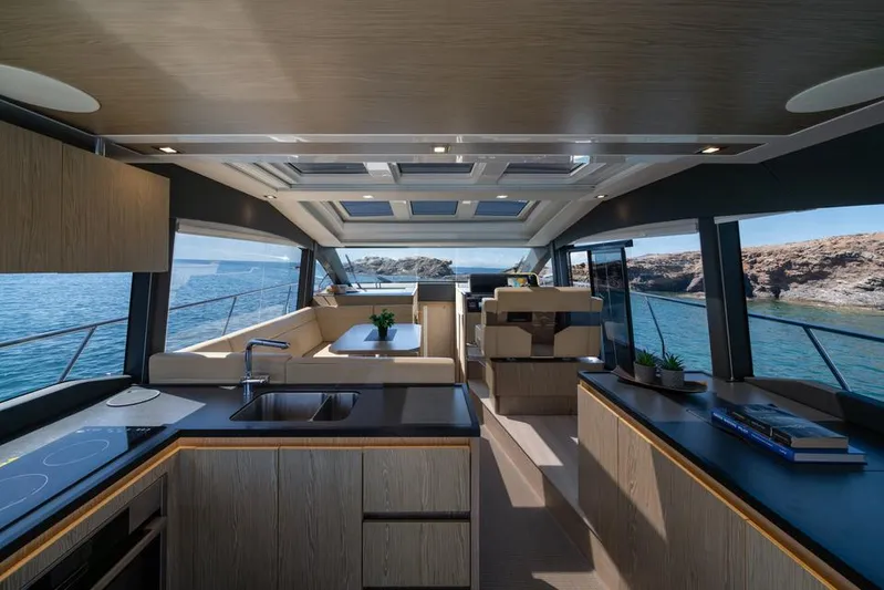 Kiska Yacht Photos Pics 