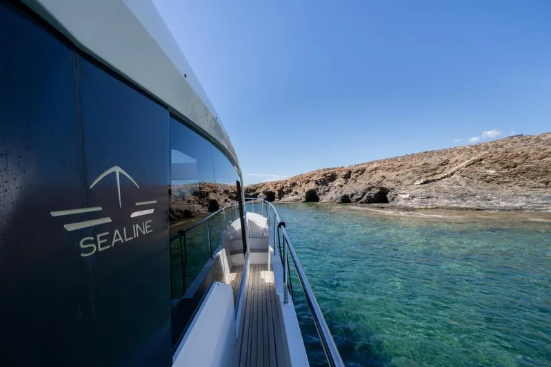 Kiska Yacht Photos Pics 