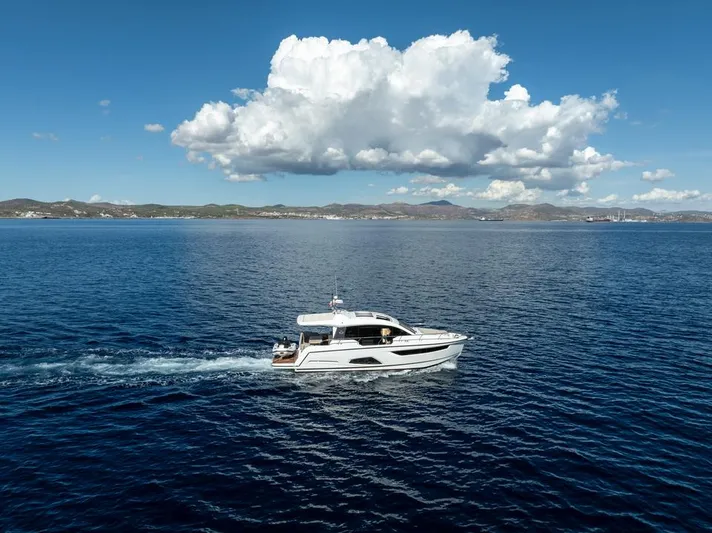 Kiska Yacht Photos Pics 