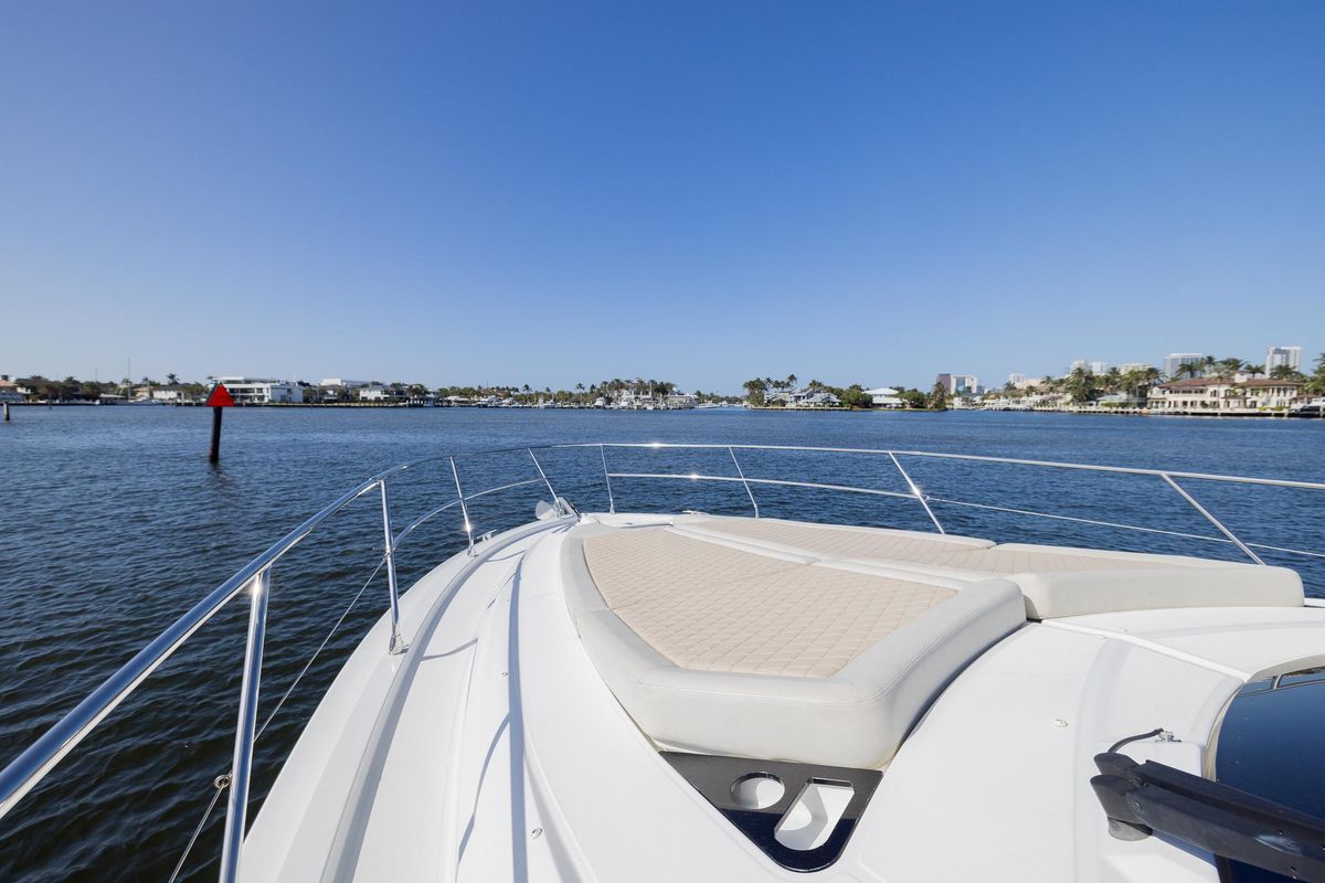 2019 Beneteau 46 