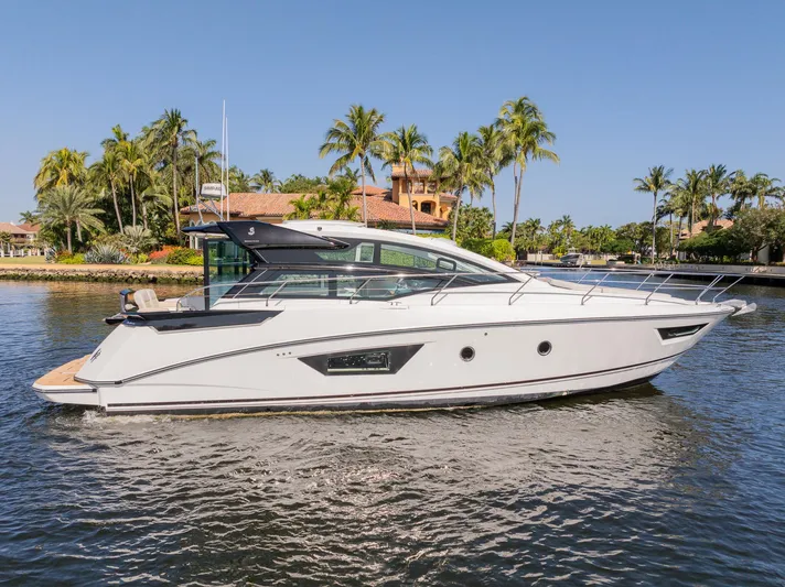 Elixir Yacht Photos Pics 