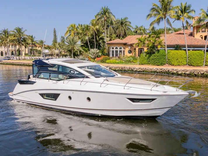 Elixir Yacht Photos Pics 