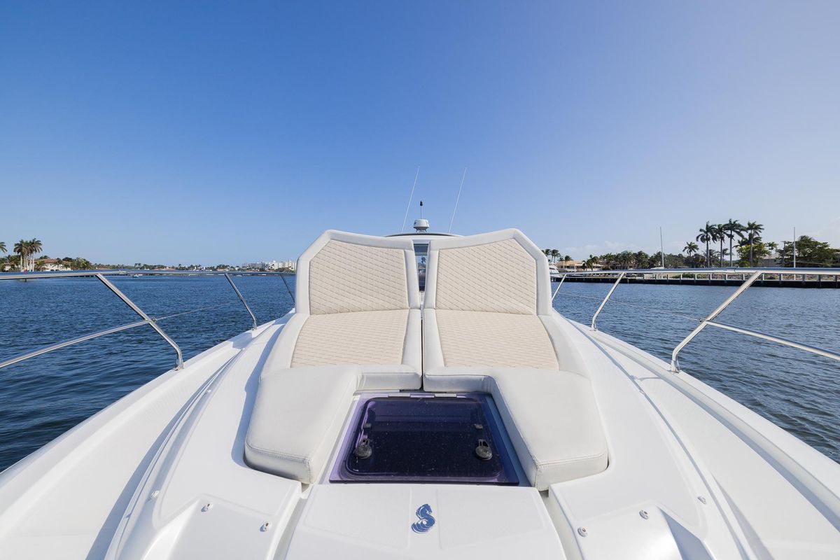 2019 Beneteau 46 