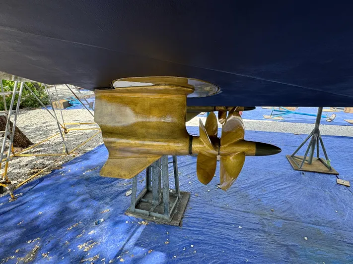 Elixir Yacht Photos Pics 2019 Beneteau Gran Turismo 46 propeller and drive system on display.