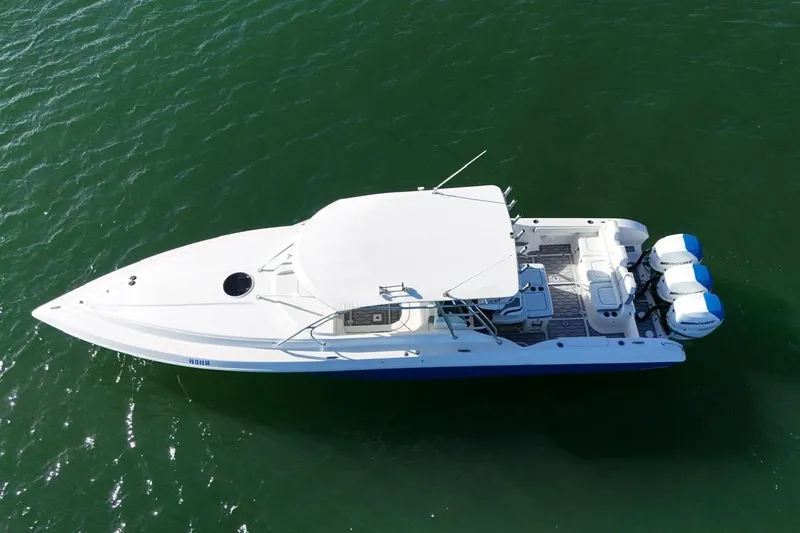  Yacht Photos Pics 2007 Fountain 38 Tournament Edition boat on water, aerial view.