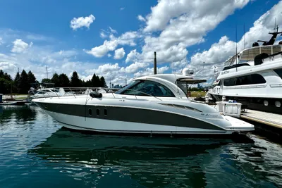 Cruisers Yachts 390 Sports Coupe