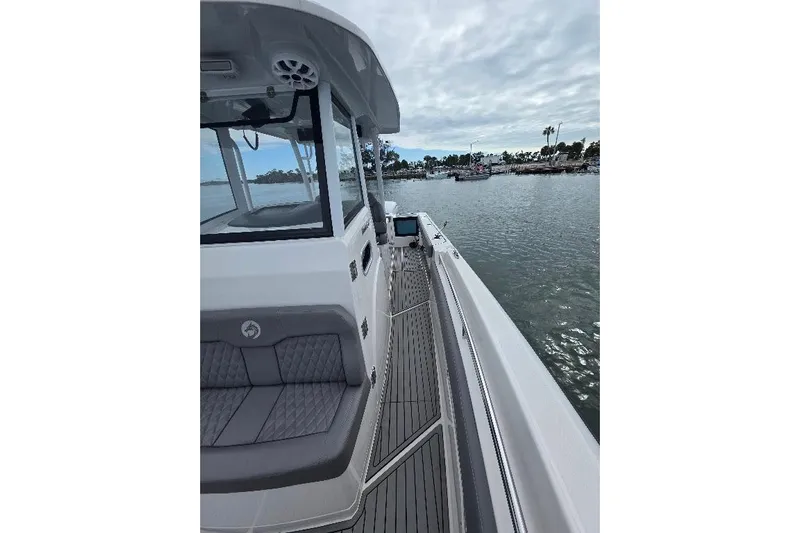  Yacht Photos Pics 2023 Drakkar 280CC