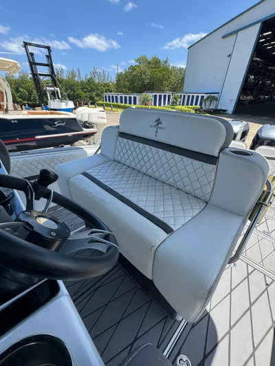 Aqua Divina Yacht Photos Pics 