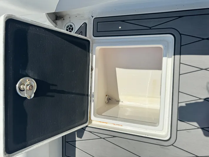 Aqua Divina Yacht Photos Pics 