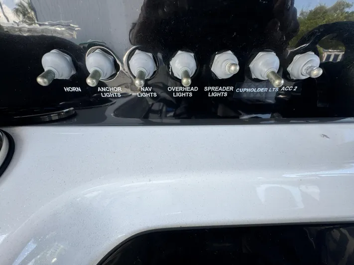 Aqua Divina Yacht Photos Pics 