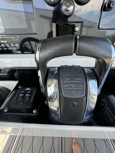 Aqua Divina Yacht Photos Pics 