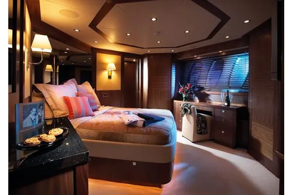  Yacht Photos Pics Manufacturer Provided Image