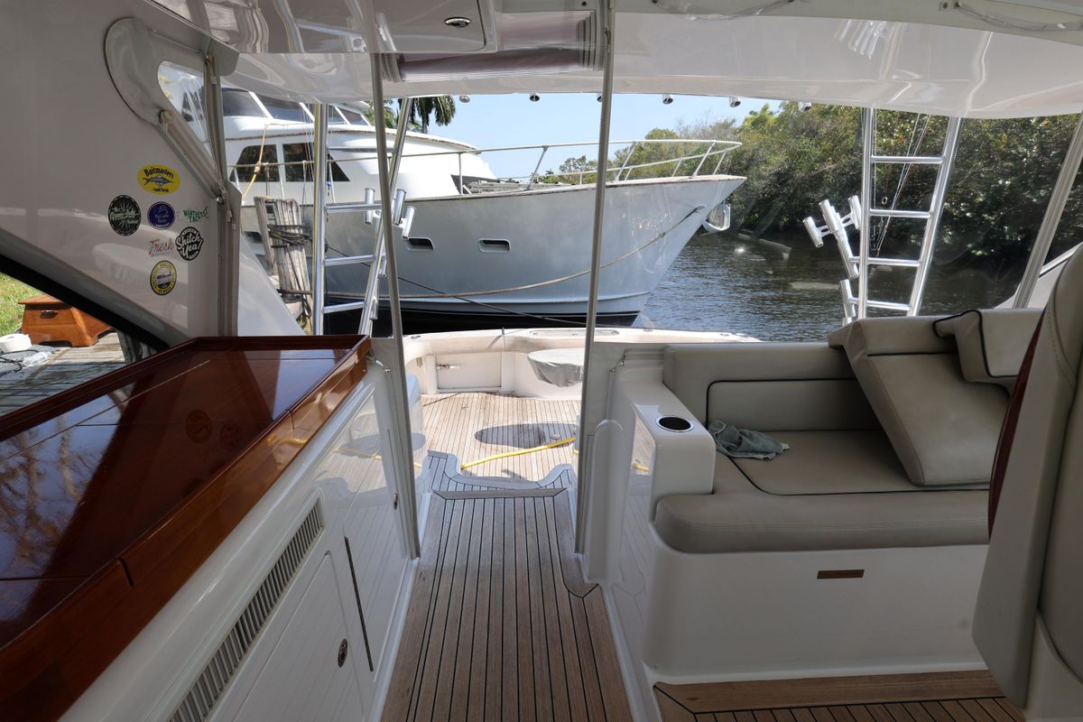 2018 Hatteras 45 
