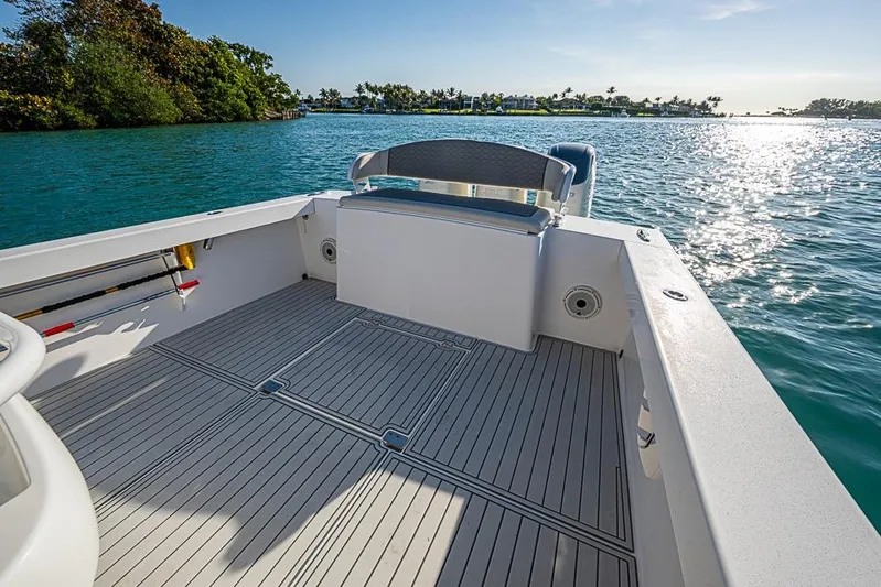  Yacht Photos Pics 2021 Albury Brothers 33 boat deck with scenic water view.