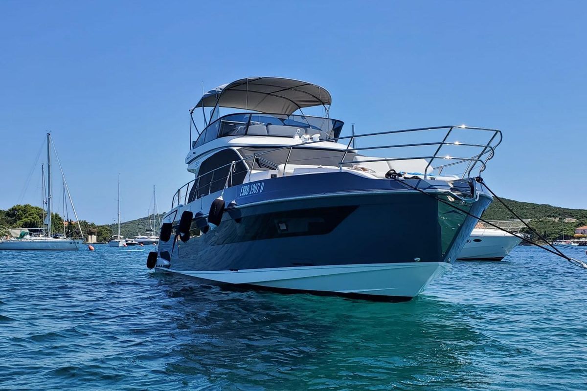 2023 Azimut 55 