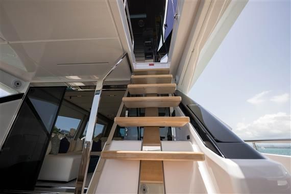 2023 Ferretti Yachts 73 