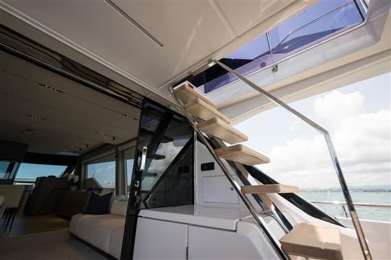 2023 Ferretti Yachts 73 