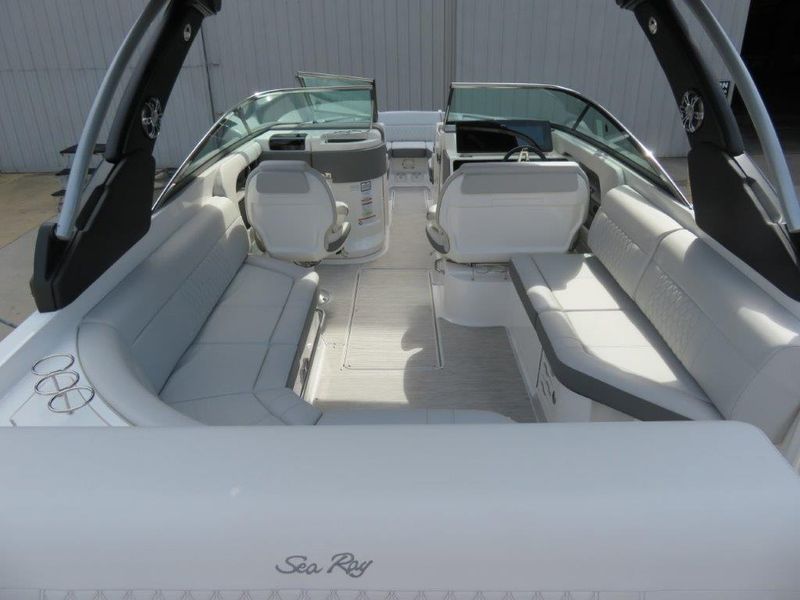 2022 Sea Ray 280SLX