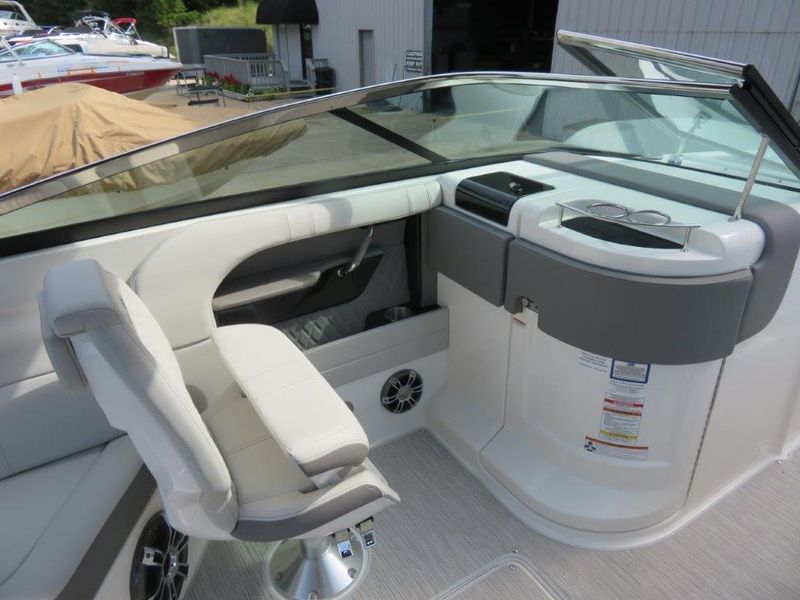 2022 Sea Ray 280SLX