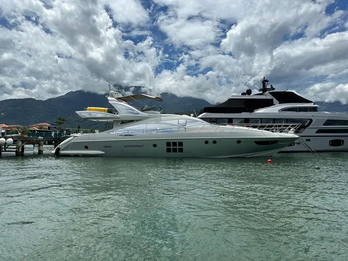 B-enjoy III Yacht Photos Pics 