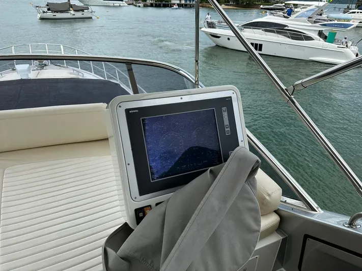 B-enjoy III Yacht Photos Pics 