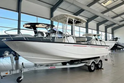 2023 Boston Whaler 210 Montauk