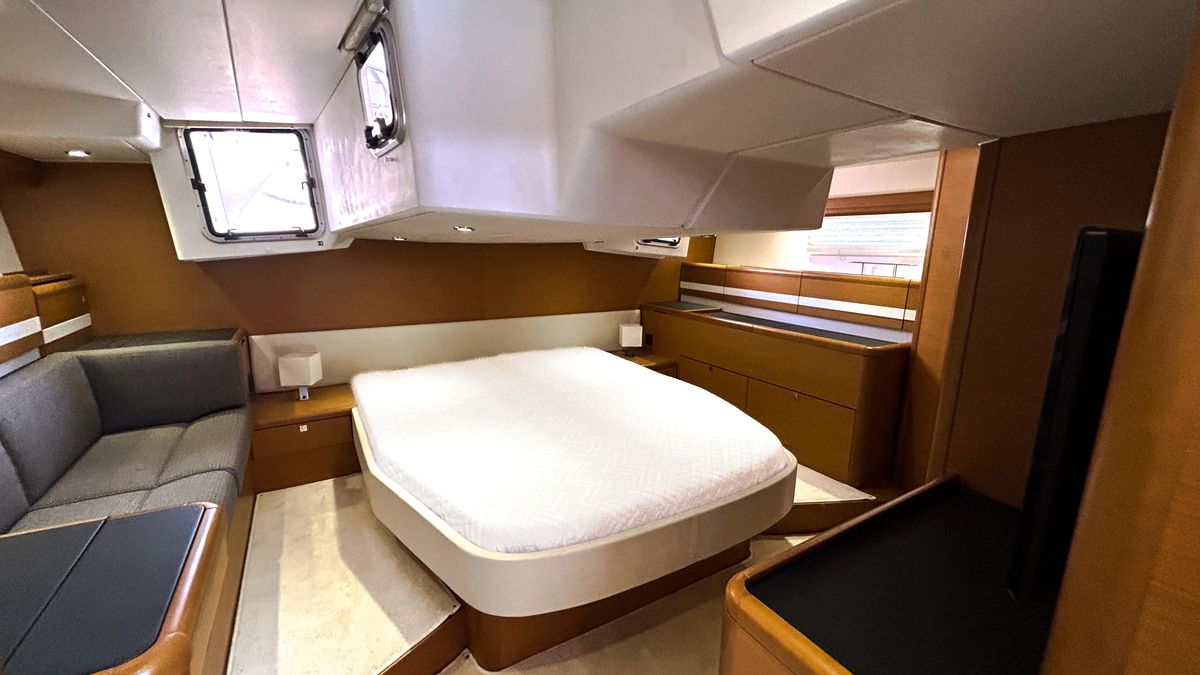 2012 Jeanneau 58 