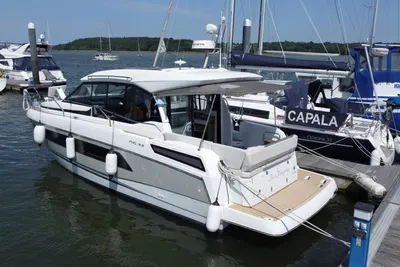 2019 Jeanneau NC 33