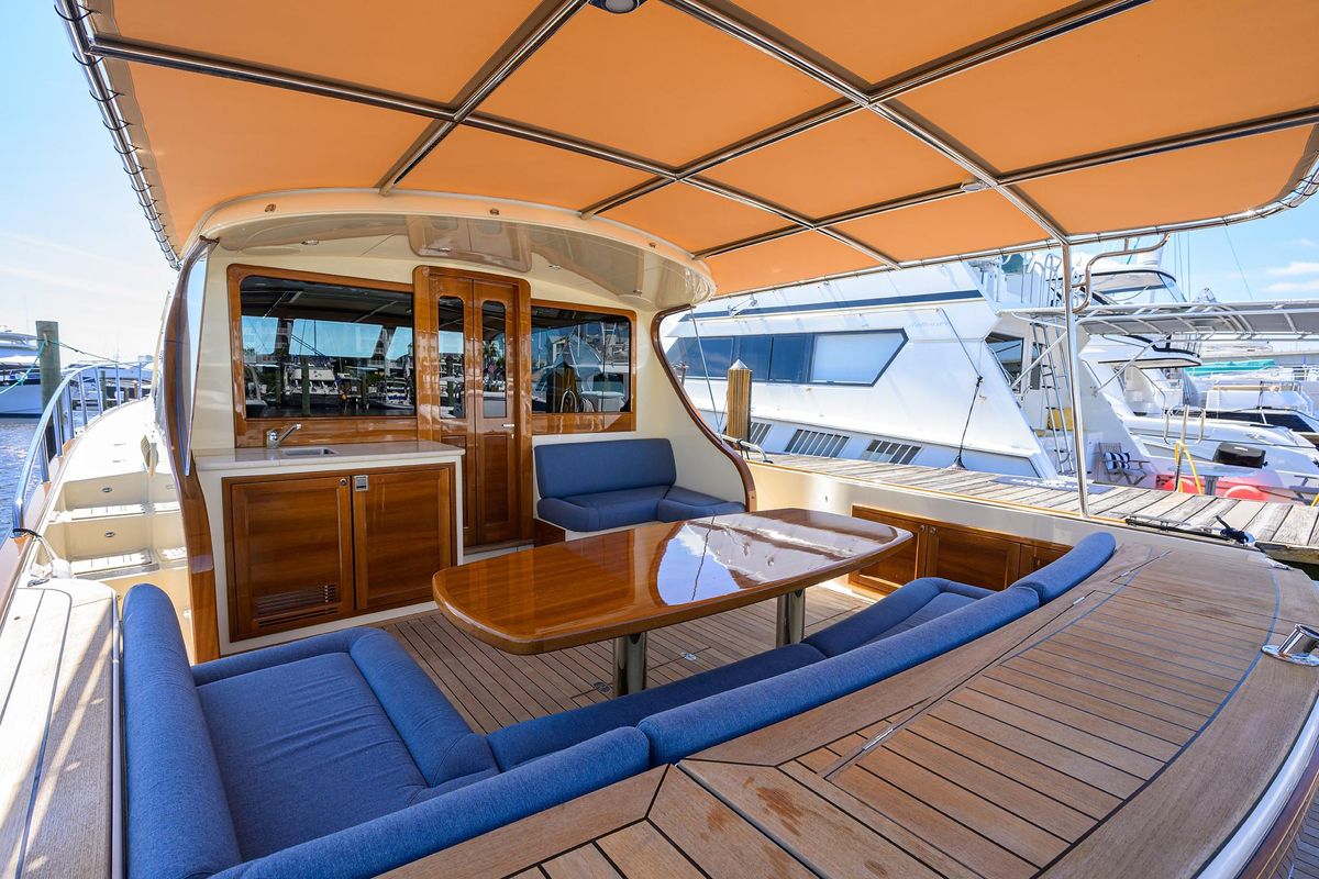 2023 Palm Beach Motor Yachts 55 