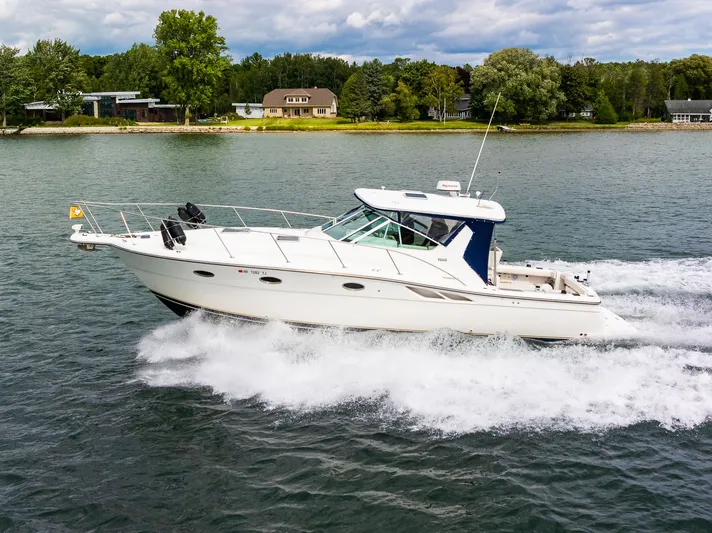 Just Bob'n Yacht Photos Pics 