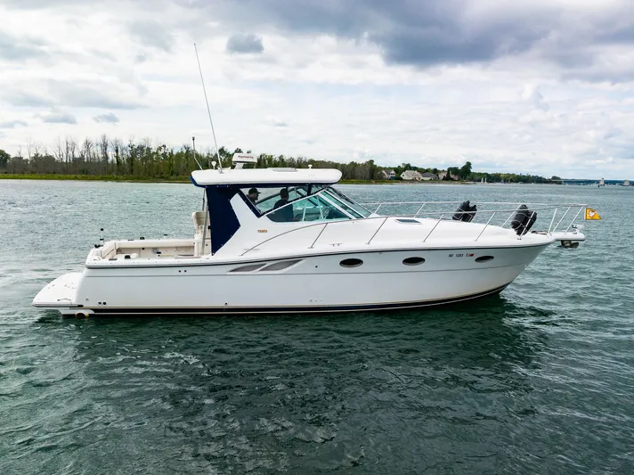 Just Bob'n Yacht Photos Pics 