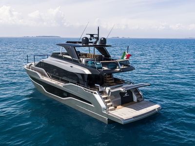 Yacht