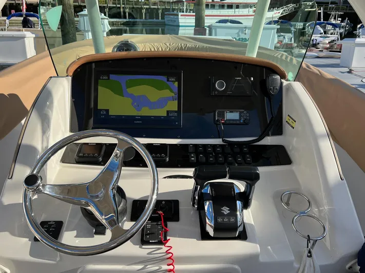  Yacht Photos Pics Helm