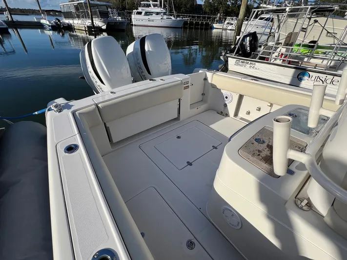  Yacht Photos Pics Cockpit Overview