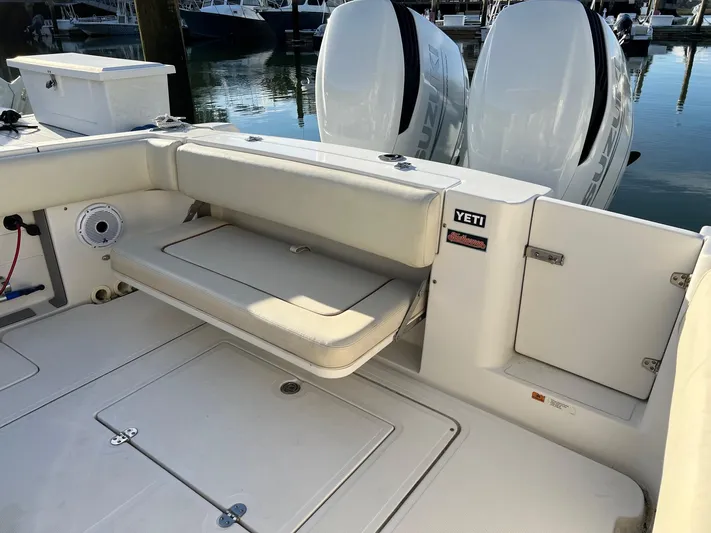  Yacht Photos Pics Fold-Down Bench Seat