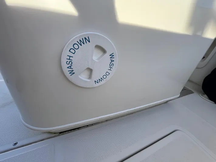  Yacht Photos Pics Freshwater Washdown Hose/Spigot