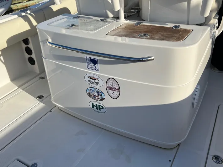  Yacht Photos Pics Bait Prep Station