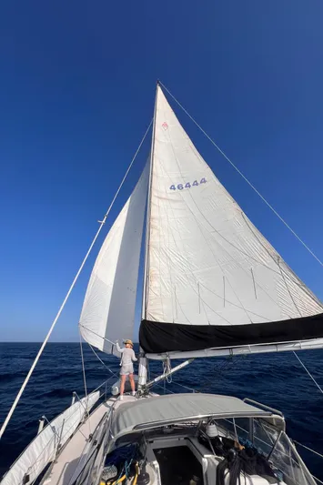  Yacht Photos Pics Sailing on a 1996 Catalina 400 yacht under clear blue skies.