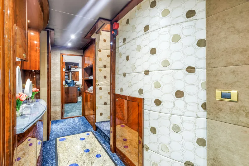 Star Saphire Yacht Photos Pics Luxurious yacht interior with elegant wood paneling and modern decor, Bilgin 117, 2007 model.