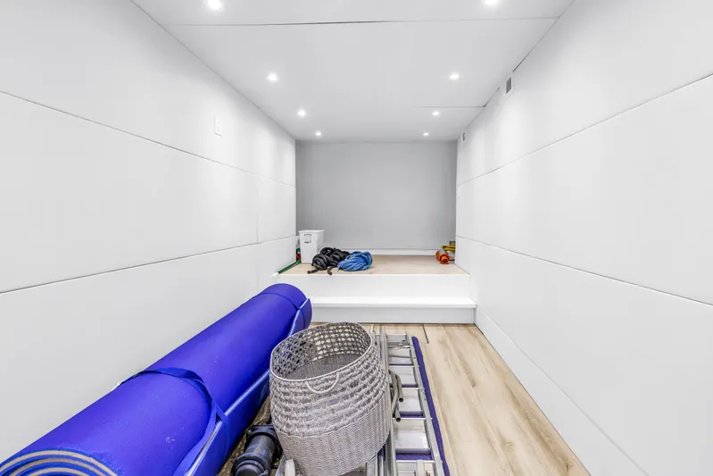 Star Saphire Yacht Photos Pics Spacious storage area in 2007 Bilgin 117 yacht, featuring organized equipment and modern lighting.