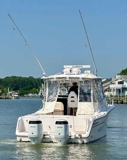 Short N' Girthy Yacht Photos Pics 