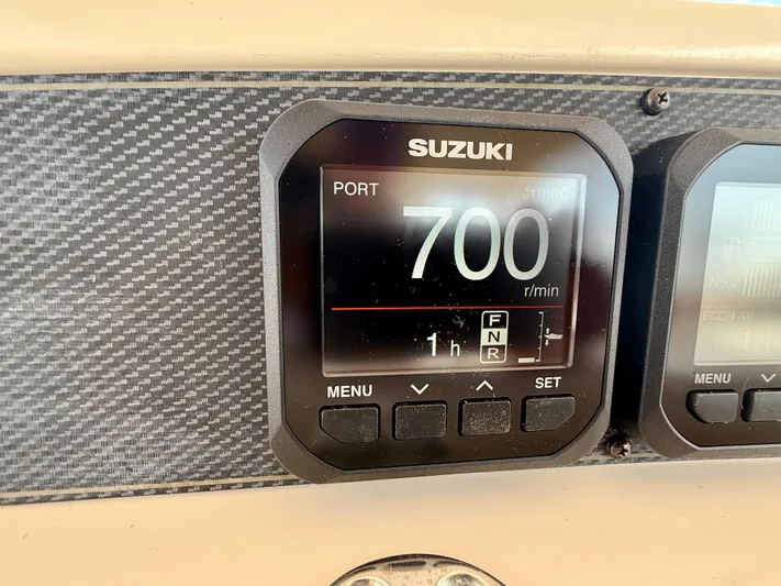 Short N' Girthy Yacht Photos Pics 